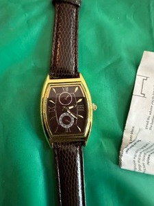 lot 1950 image: NEW quartz watch brown croc band