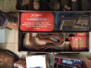 lot 1013 image: tool box with polishing clothes