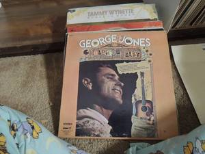 lot 1315 image: George jones albums