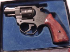 lot 1681 image: RG ( ROHM GESELLSCHAFT) 22 cal  Model RG 145     1 12 Barrel   6 shot Z023579 in original box