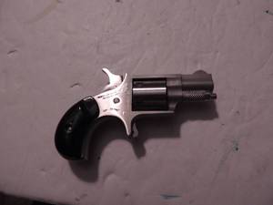 lot 1997 image: North American Arms  22 short Model # NAA 22-5   spur trigger    Derringer 1 14 barrel    Stainless steel    black grip 329371