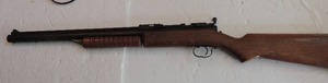 lot 2002 image: Benjamin Franklin Model 347- 177 cal Single shot multi pump pneumatic Air rifle MFG. 196 -1992  T39012