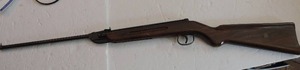 lot 1995 image: Hy Score model 806 Vintage Break barrel air rifle .177