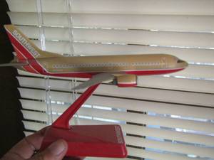 lot 1879 image: southwest model airplane