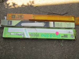 lot 1931 image: qty 3 garden lights