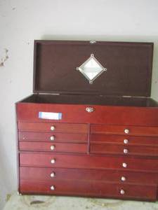 lot 1976 image: qty 9 drawer wooden jewelry workshop case