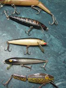 lot 1986 image: qty 10 fishing lures