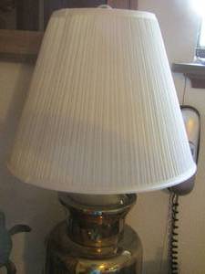 lot 1056 image: qty 2 table lamps with shades