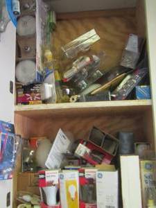 lot 1457 image: various size light bulbs various types and sizes