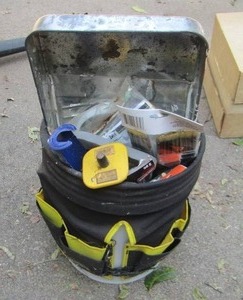 lot 1468 image: 5 gallon bucket, with a caulking gun, paint brushes, and more
