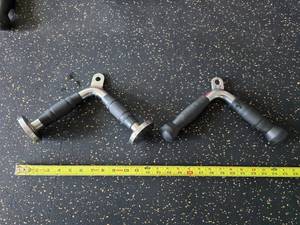lot 35 image: Lot of 2 Tricep Press Down Bars