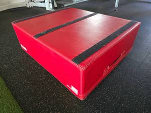 lot 98 image: UCS G2 PlyoSafe 12 Plyo Box