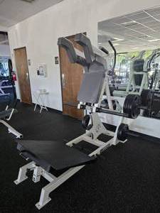 lot 118 image: Arsenal Strength Reloaded Power Squat Machine w Plate Weights.  Includes 45lb (Qty 8) & 25lb (Qty 4)