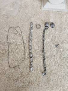 lot 120 image: Selection of vintage jewelry, bracelets need repair, earrings are marked 925 Bayanihan