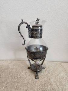 lot 5 image: Vintage F.B. Rogers Silver Co. TeaCoffee carafe with a warming stand