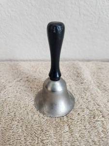 lot 93 image: Vintage small schoolhouse bell