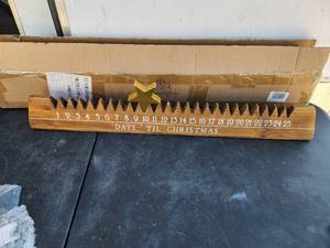 lot 200 image: Wooden 25 days till Christmas advent calendar with star marker