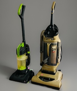 lot 29 image: Hoover Mach 4.7 WWind Tunnel Technology and Twin Chamber System &amp Powerforce Compact Turbo Vacuums