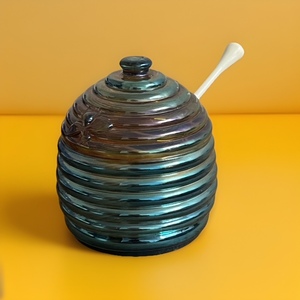 lot 44 image: Vintage Jeanette Glass Marigold Blue Flash Iridescent Honeybee Honeypot Beehive