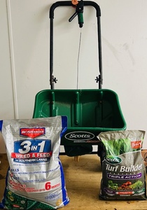 lot 51 image: One (1) 25lbs bag of Broadvanced 3 in 1 Weed &amp Feed and One (1) Bag of Scotts Tutf Builder Triple Action W a Scotts SpeedyGreen 3000 Spreader