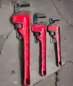 lot 71 image: Three (3) Pipe Wrenches in Assorted Sizes