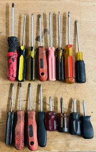 lot 73 image: Sixteen (16) Phillips Screwdrivers of Assorted Sizes