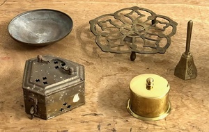 lot 86 image: Five (5) AntiqueVintage Brass Pieces W Most Made in India, But Solid Brass Bowl Made in Pre-Korean War Korea
