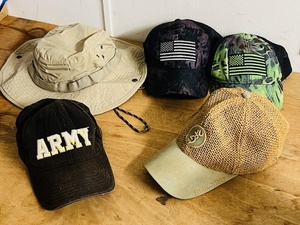 lot 114 image: Five (5) Assorted Mens Hats - Including Swiss Tech Sz LXL &amp Browning Ball Cap&nbsp