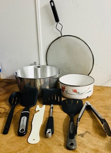 lot 135 image: Seven (7) Kitchen Utensils, Along With Lincoware Peony Collection Bowl 1987, &amp Two Piece Cake Pan