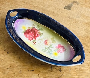 lot 170 image: 1920s Antique K &amp L Germany Blue and Gold RelishCelery Dish