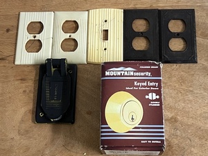 lot 260 image: Six (6) AntiqueVintage OutletLight Switch Covers &amp Mountain Security Keyed Entry Double Cylinder Deadbolt Lock