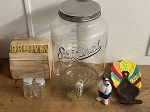 lot 275 image: Original Mason Drink Dispenser, Ceramic Recipe Box, Salt &amp Pepper Shakers, &amp Colorful Turkey Relish Tray