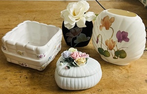 lot 303 image: Vintage Ceramic Heart-Shape Trinket Jewelry Box WWhite Pink Floral Lid, Vintage Japan Fine China Shell Shaped Vase WFloral Design and Gold Trim, Flat Oval Oriental Bud Vase WFloral Design and Gold Rim, & Farmhouse Teleflora Farmhouse Flower Basket