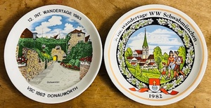 lot 309 image: wo (2) German Wandertage Decorative Plates 1982 & 1983 - Rolf Tremmel, Stuttgart Zuffenhausen