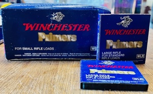 lot 284 image: 1200 Winchester Primers No. WSR - 1000 for Small Rifle Loads &amp&nbsp No. WLR - 200 for Large Rifle Loads