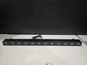 lot 16 image: Venue Tetra Bar RGBA Linear Strip Wash Light w 4 Color Zones