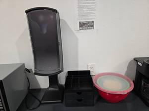 lot 116 image: Lot of Misc Kitchen Supplies.  Includes Napkin Dispenser, Accessory tray & Nesting Mixing Bowls