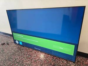 lot 164 image: Samsung 65 Class TU7000 Crystal UHD 4K Smart TV, Model UN65TU7000FXZA
