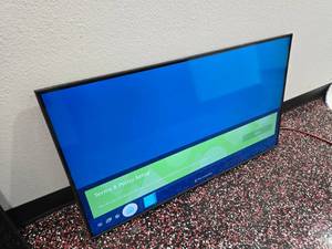 lot 233 image: Samsung 43 Class QLED 4K TV, Model QN43Q60AAFXZA