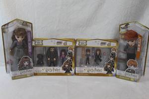 lot 32 image: 4 unopened Harry Potter toys