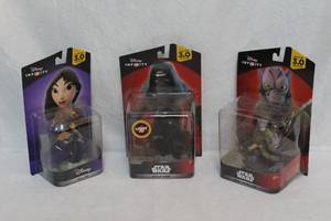 lot 60 image: 3 Disney Infinity  game figures