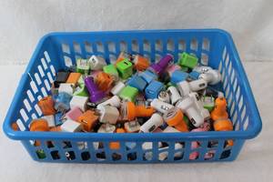 lot 69 image: basket full of Car and wall charger boxes