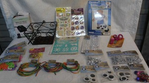 lot 106 image: Mixed craft lot
