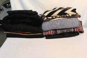 lot 117 image: Lot of fabric