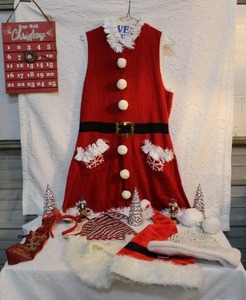 lot 12 image: Christmas lot dress is XL(15-17)
