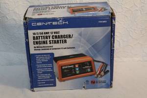 lot 5 image: Battery charger Engine starter