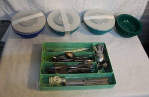 lot 13 image: Lot of vintage silverware could be used for crafts or cleaned up and used and bowls with lids and with out