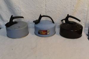 lot 14 image: 3-Whistling tea kettles two and a half qt.