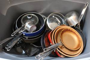 lot 24 image: Tote full of pans