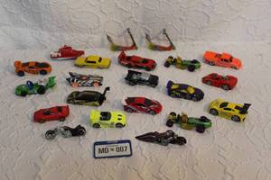 lot 164 image: Mixed lot of cars and more see pictures